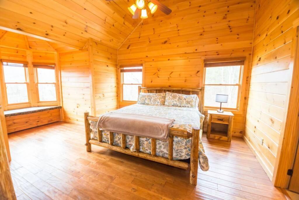 Christmas Lodge-Secluded Near Downtown Blue Ridge Ngoại thất bức ảnh